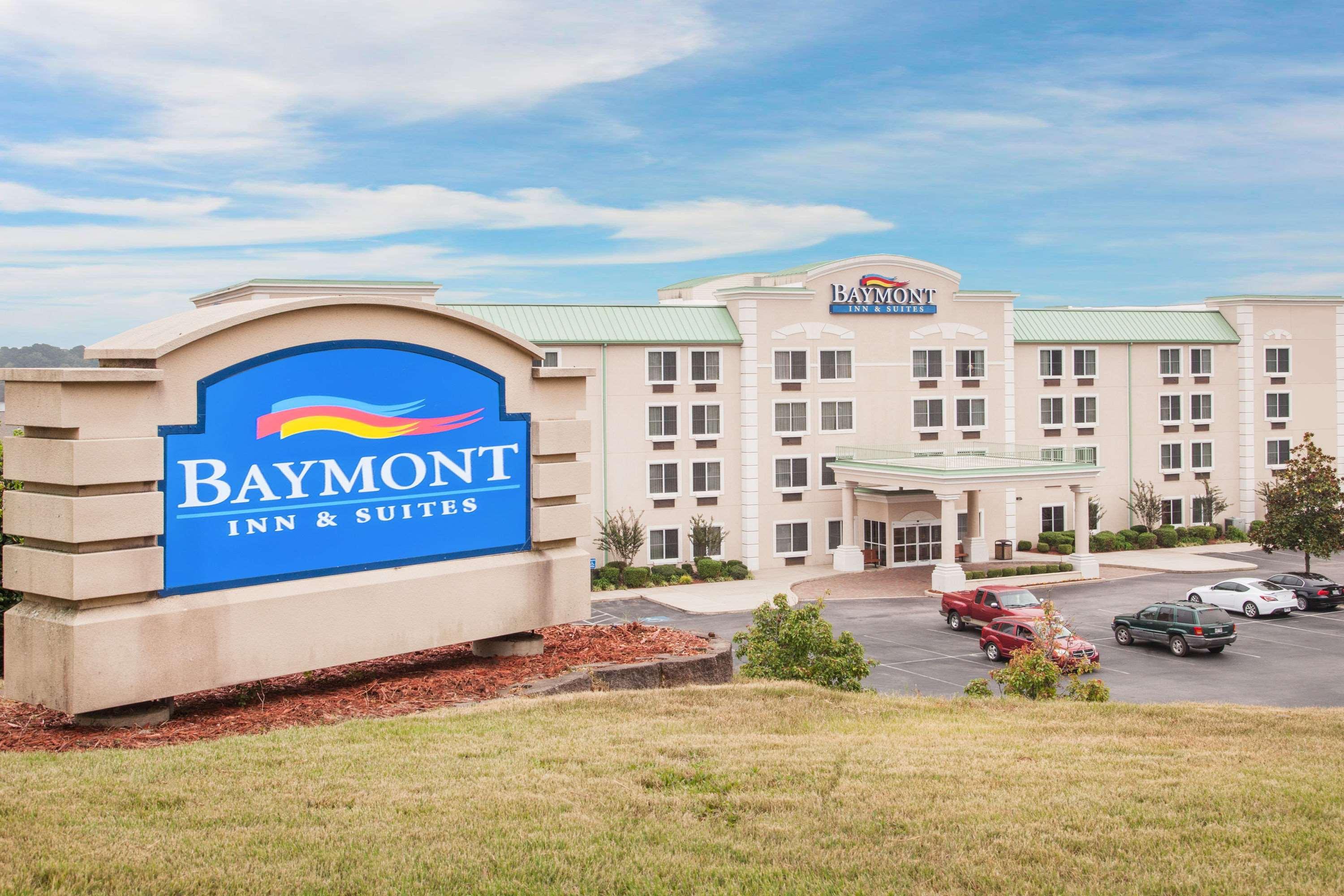 Baymont On The Lake By Wyndham Hot Springs Buitenkant foto